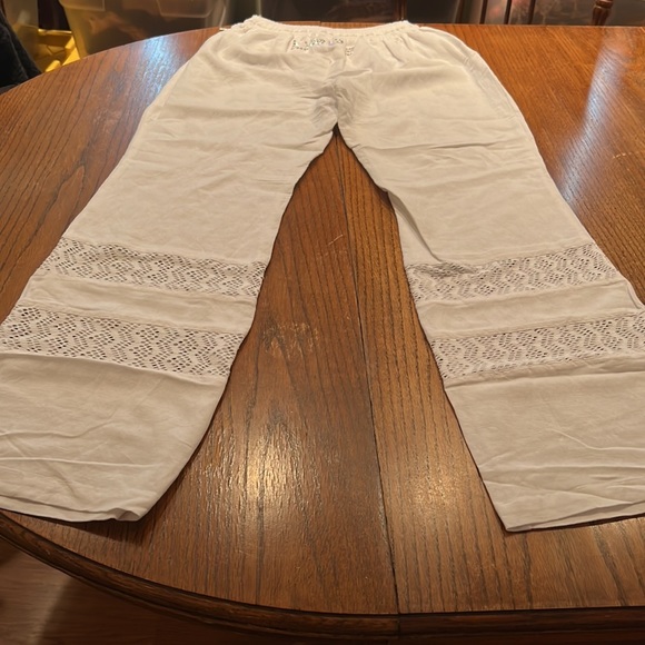 Bebe White Linen And Rayon Pants With bebe In Rhinestones On Back Size L - Picture 10 of 11